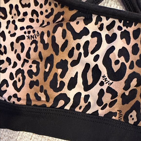 PINK Victoria's Secret Leopard Sports Bra - Picture 2 of 4